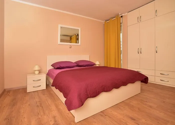 Mate Luka Apartment *